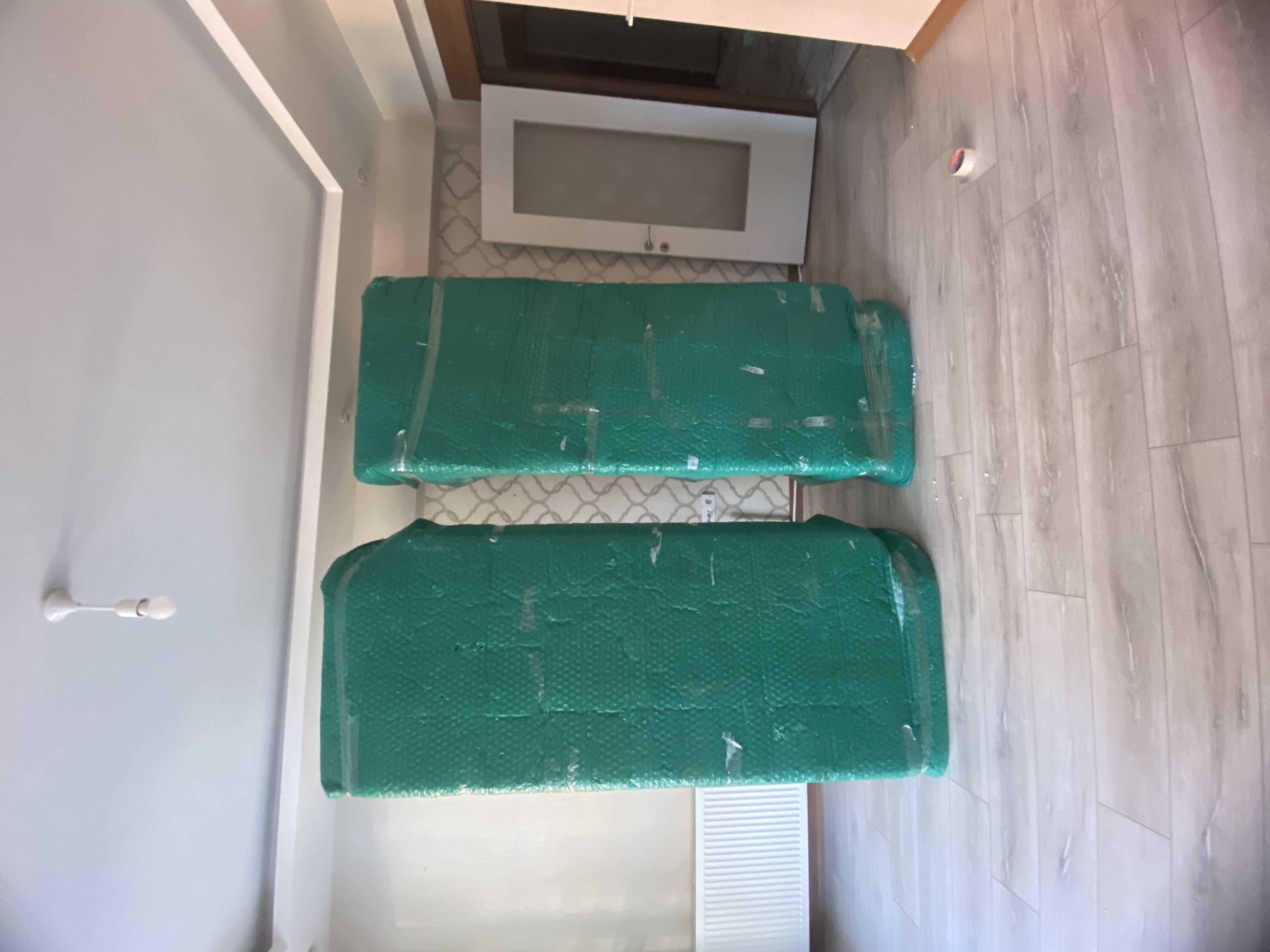 profesyonel eşya paketleme işlemi